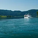 Hofer Ossiacher Farm stay