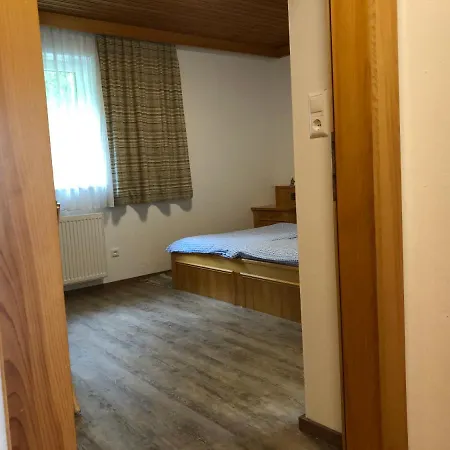 Hofer Ossiacher * أنينهايم