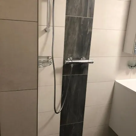 Hofer Ossiacher مزرعة للإقامة *