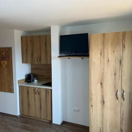 مزرعة للإقامة Hofer Ossiacher *