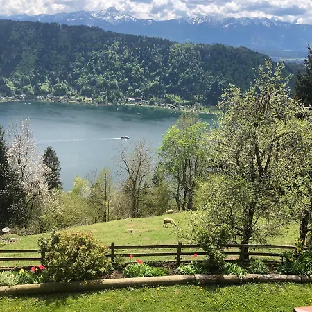 Hofer Ossiacher مزرعة للإقامة