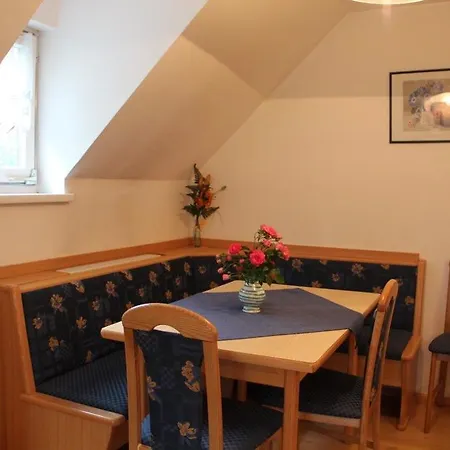 Hofer Ossiacher * أنينهايم